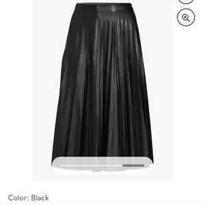 Scoop Women’s Faux Leather Pleated Skirt size L - black